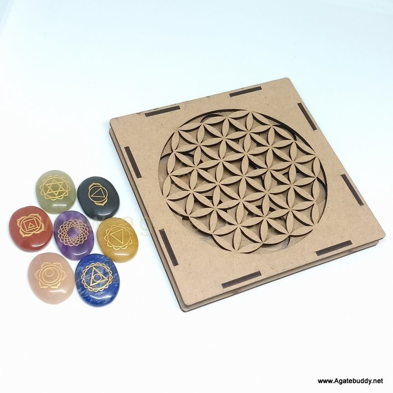 Seven Chakra Engraved Reiki Set with Flower of Life Chakra Box. - Agate ...