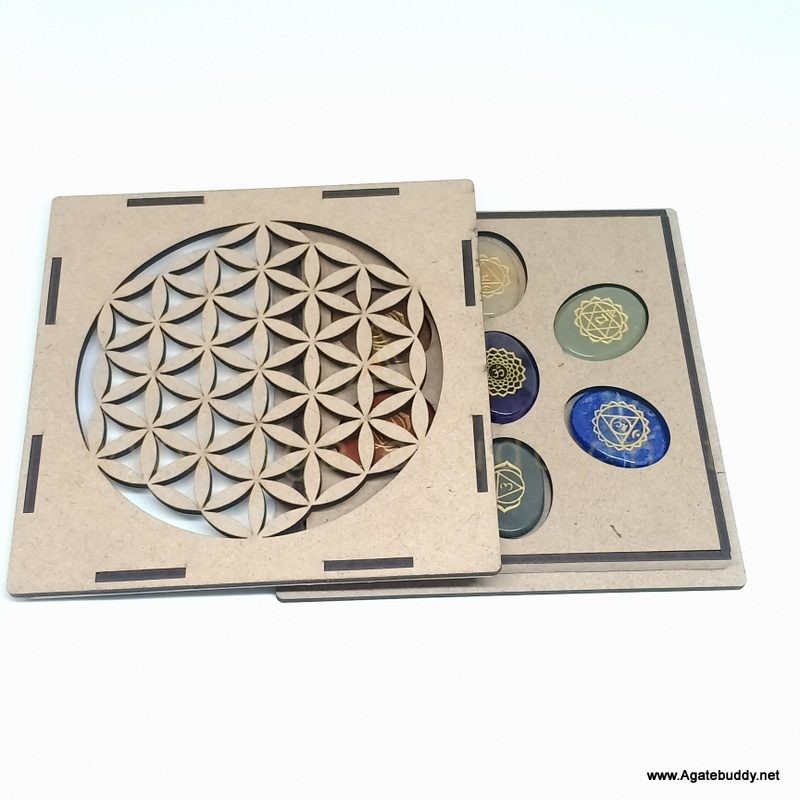 Seven Chakra Engraved Reiki Set with Flower of Life Chakra Box. - Agate ...